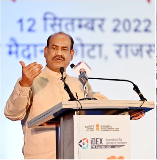 DefProdnIndia's tweet photo. 'हमारे वैज्ञानिकों-शोध कर्ताओं की क्षमताएं असाधारण है। सरकार ने रक्षा के क्षेत्र में नीतियों-नियमों में व्यापक परिर्वतन किए हैं #AatmanirbharBharat के माध्यम से MSMEs की क्षमता-उत्पादकता को बढ़ाने के प्रयास किए जा रहे हैं'
~लोकसभा स्पीकर श्री ओम बिरला #NationalDefenceConclave https://t.co/SswxIoaYgw