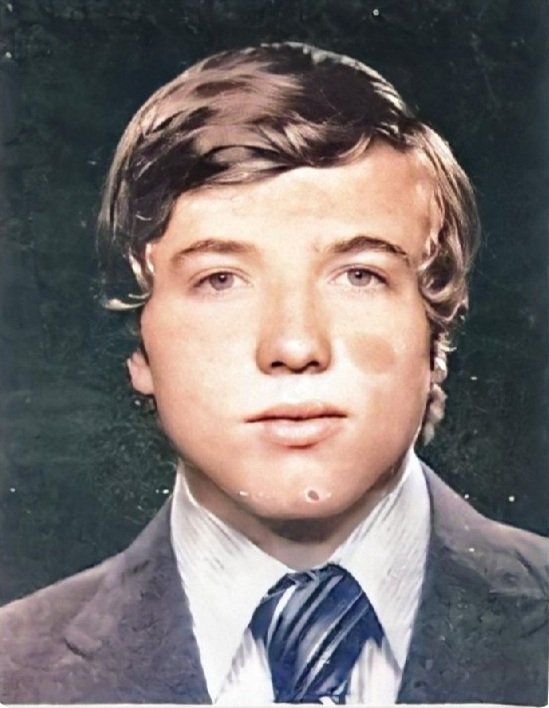 12 Eylülde ilk katledilen DEVRİMCİ Necdet Adalı.... Ne kanlı postal sesleriyle ne de 42 yıl önce insanlığa karşı işlenen suçlarla yuzlesildi. Aradan geçen 42 yılda kanli 12 Eylül darbesi farklı yöntemlerle kendini güncelledi, yeniledi ...