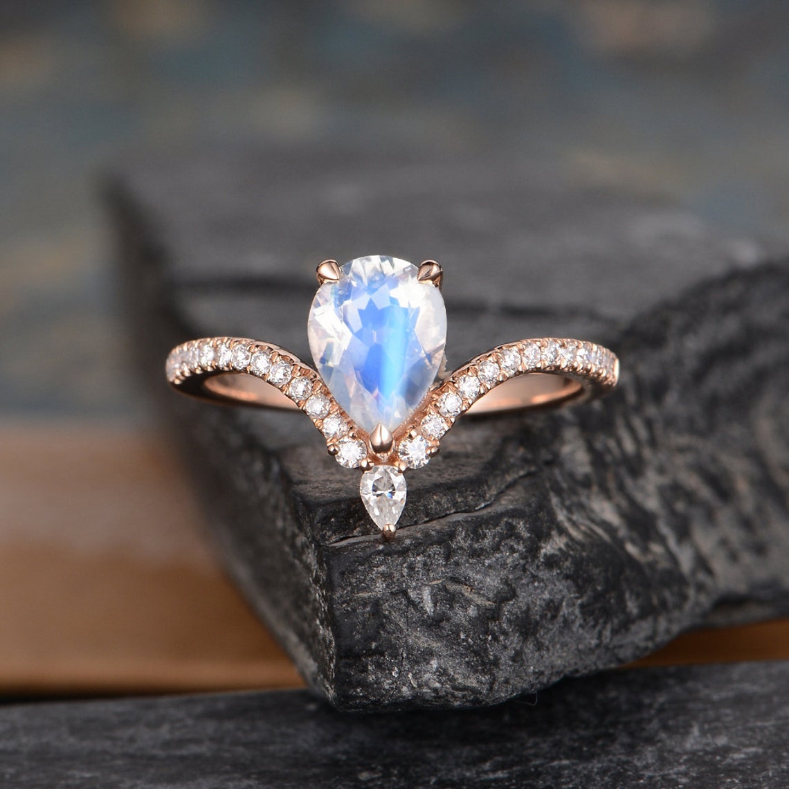 shanovnapani201's tweet photo. Gorgeous, stunning, exquisitely beautiful jewelry at SzekiStudio on Etsy. Of course it's expensive. But such gifts are made once in a lifetime: an engagement ring, a daughter's coming of age gift...  Buy here https://t.co/t37g1Mtupq https://t.co/2visBn7PAB