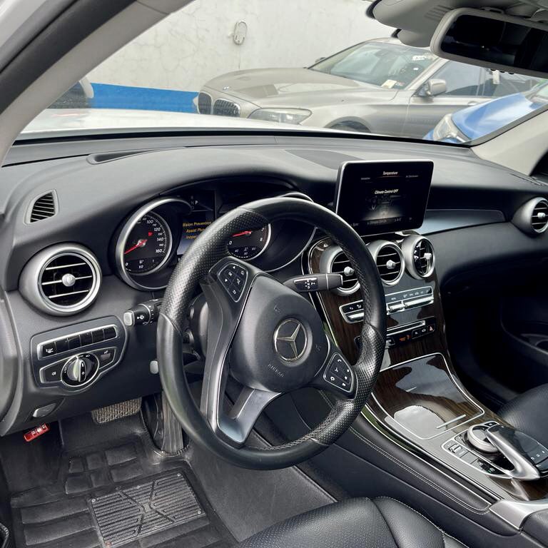 ExsphereAutos's tweet photo. New Arrival!!🔥
Pls help retweet🙏🏻🙏🏻🙏🏻

2months used Glc 300 2016 Model.
Accident free
first body
Very sharp and clean
Leather seat
Full option
Price: 19.5m negotiable
Contact: 08141256640
WhatsApp: https://t.co/bsSBStFwly
Location: Magodo phase1, Lagos. https://t.co/dDbIXEZwxA