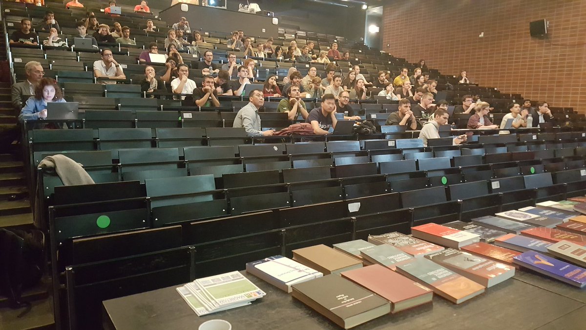 ESM_School's tweet photo. First steps of ESM2022 ! 😊++ https://t.co/pWZb9KVuoZ