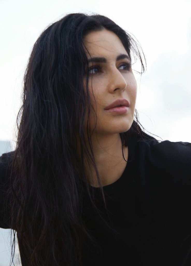 katrinarchives's tweet photo. Katrina Kaif's face card remains unmatched https://t.co/DwXbjT6Odv