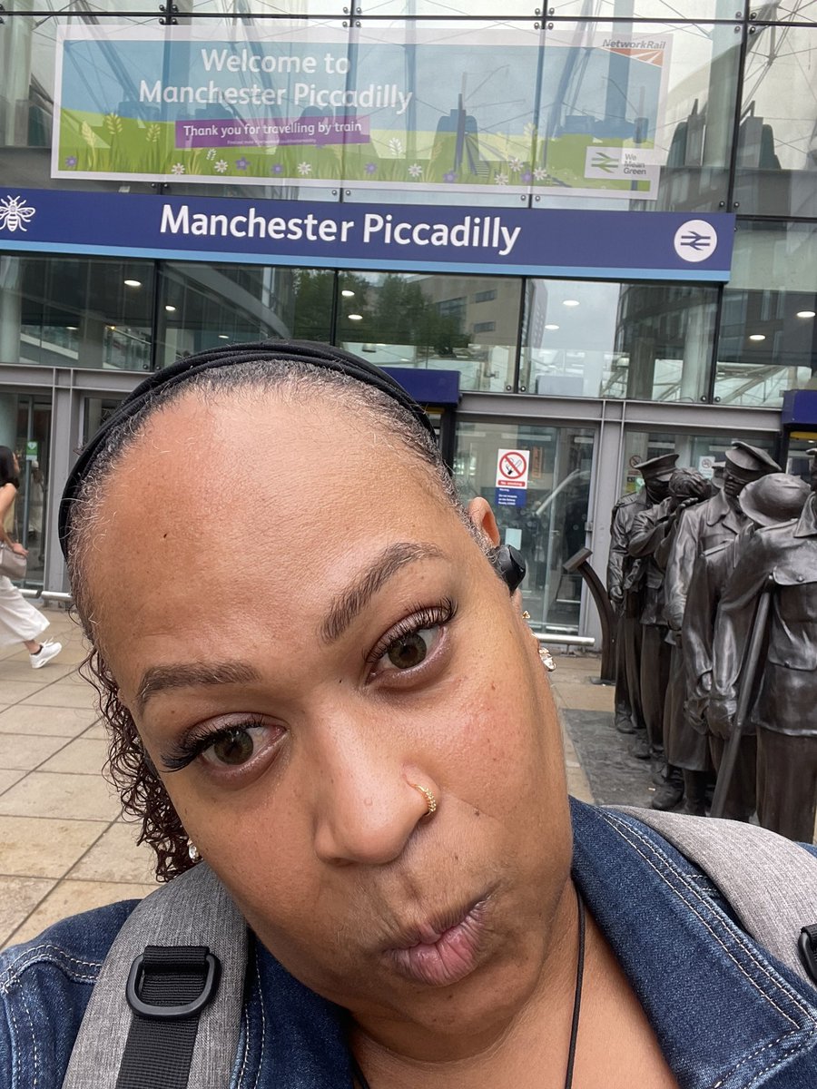 kat_isha's tweet photo. Morning TwitterFam! Where are my Northern #Comms & #LiveEvents folk?
#Showcaller
#EventProducer
#OnTheMove
#WhatNameSleep? https://t.co/bwZNnK2unb