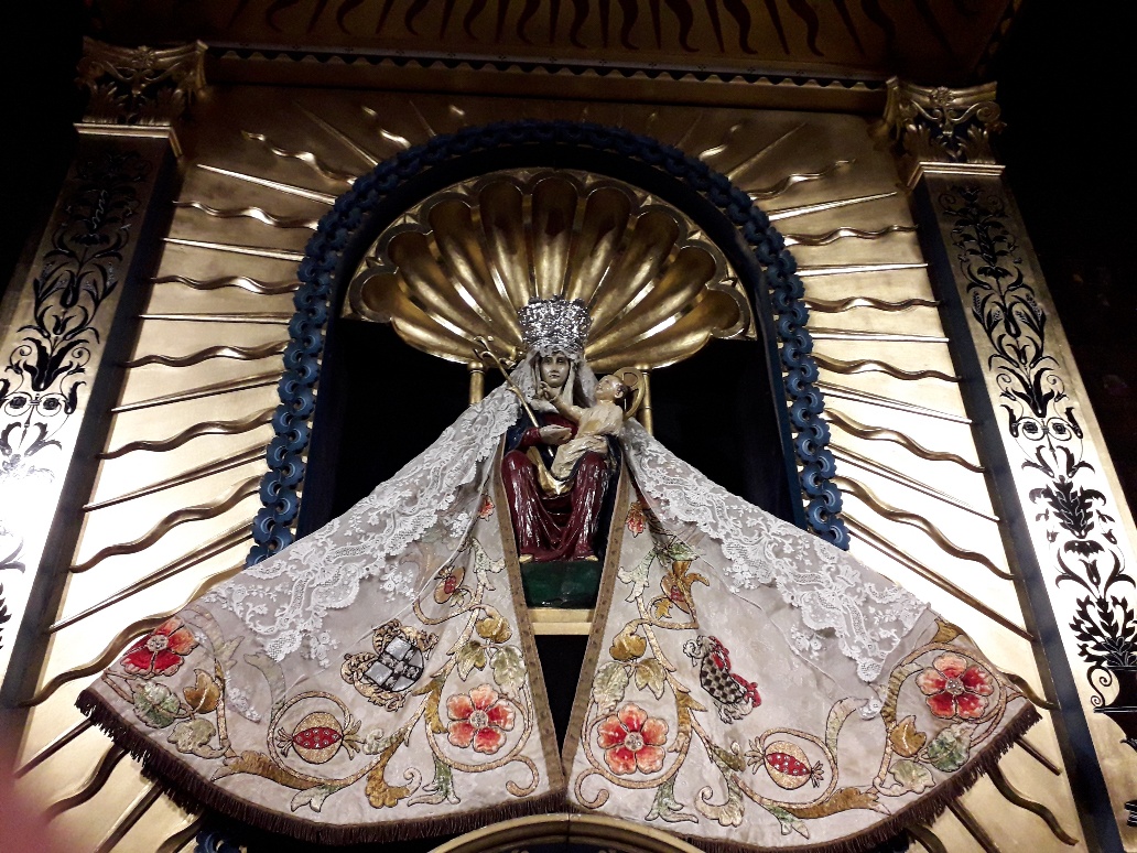 ShrineOLW's tweet photo. Today the Church celebrates The Most Holy Name of Mary. Our Lady is a wonderful gift that is given to us by our Lord. We can turn to Mary and ask her to pray for us. Mary endured much sorrow in her own life; therefore she can empathise with all who are mourning and feeling lost. https://t.co/8I0uh7SNpq