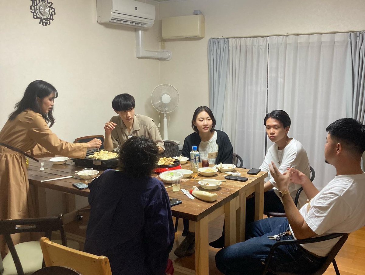 またまたタコパします！🐙

【詳細】
・日時:9/24(土)16:00～20:00
・場所:北海道札幌市豊平区平岸4条1丁目3-4セジュール101
・参加費:2000円
・参加人数:10人

少しでも参加者のみなさんが、今とか未来のことを考えるきっかけになることだけ願ってます
ご参加お待ちしてます！