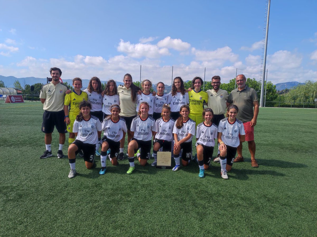 CAT: L’Sport Lisboa e Benfica Femenino es proclama campió de la final de plata de F7 contra el Villarreal CF. Enhorabona!!!

ESP: Sport Lisboa e Benfica Femenino se proclama campeón de la final de plata de F7 contra el Villareal CF. 
Enhorabuena!!!