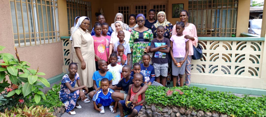 Cartelfemmes tweet media