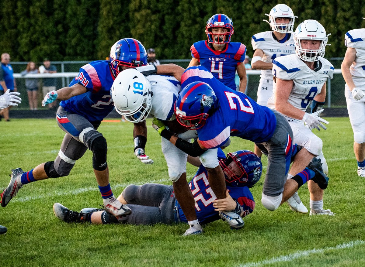 CrestviewFB's tweet photo. #BeatDelphos Week Begins at 3:15 PM in Room 215. Install Meetings before Lift this week. #Knights #NWC #WantItMost #OHSAA https://t.co/sJM2kfg4cX
