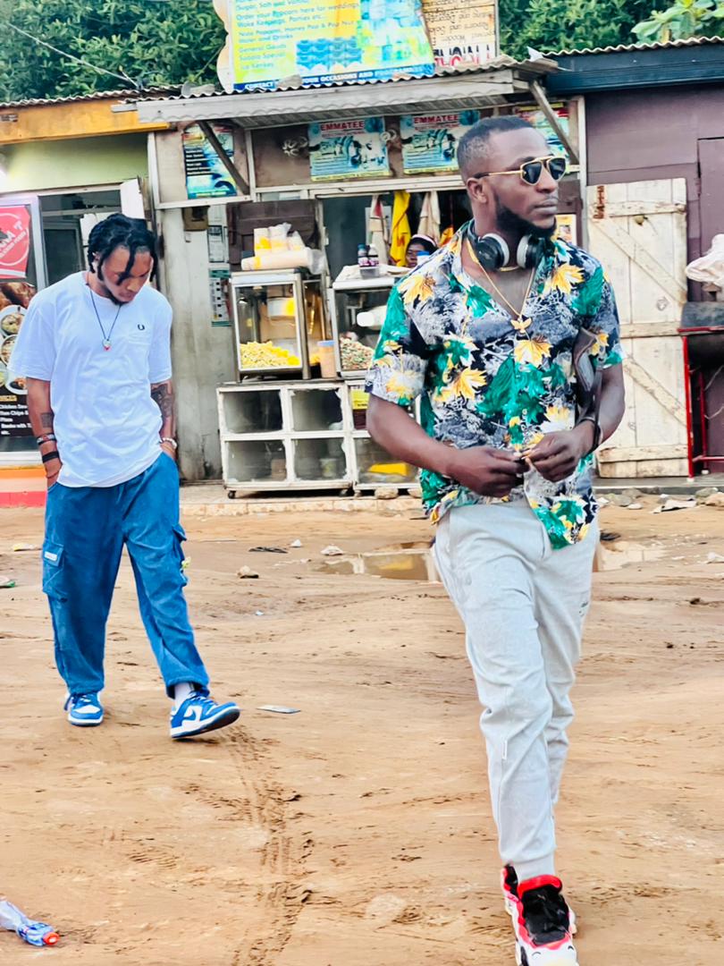 Tell the #biggestbird  that <a href="/Rainafrca/">Rain afrca</a>  have a nest for him! #GHAD #Officer💯🔥