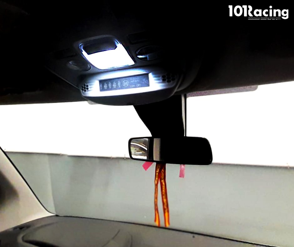 101Racing's tweet photo. 📣INSTALACIÓN DE LUCES LED EN INTERIOR📣

Esta semana hemos instalado estas bombillas de luces led en el interior de este Seat Ibiza👌¿Por qué no hacerlo tú también y darle a tu coche un toque más especial?  En 101Racing apenas tardaremos unas horas🕑🔝.👉https://t.co/f6hOZWkaAR https://t.co/8fUpMnyjWX