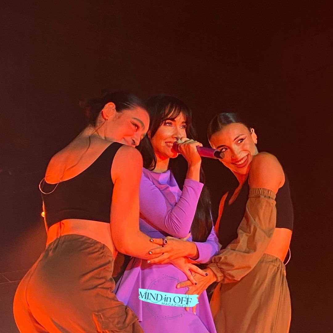 MagazineMio's tweet photo. 🎙 @aitanax
📸 @MagazineMio
📍 @bizkaiaarena
✨ @gtstalentspain @gtstalent
#aitana #aitanax #11razonesmastour #11RMasTourBilbao #Bilbao #BEC #BizkaiaArena #concert #livemusic #concertphotography #MindInOff https://t.co/bVwELsnFB4
