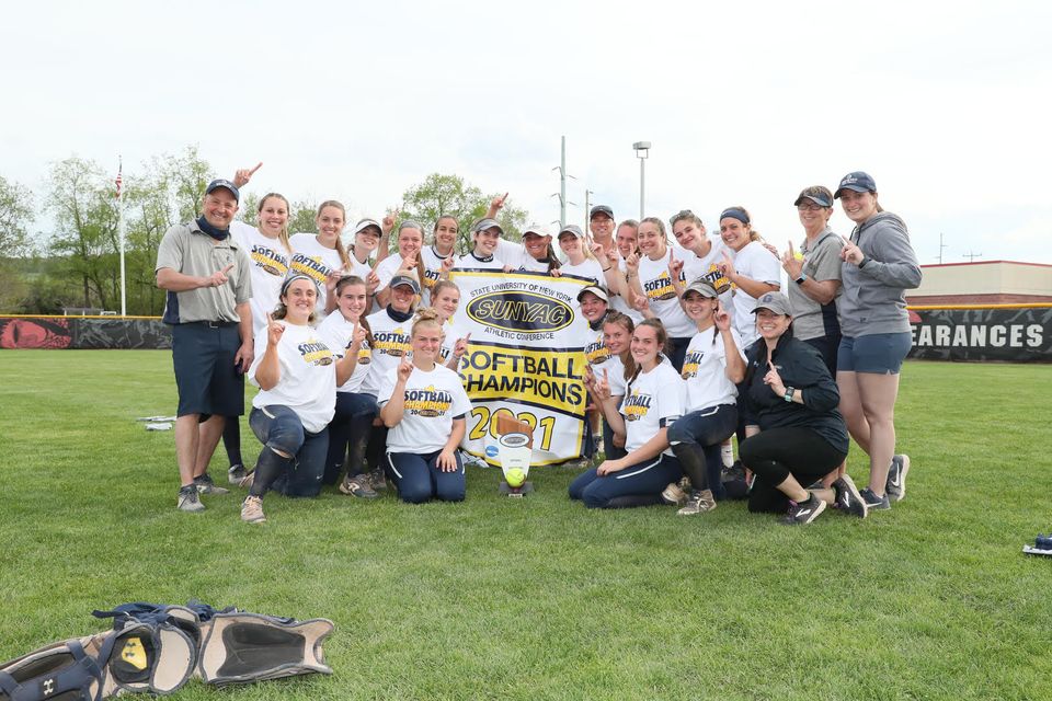 GSUSB Softball (@geneseosb) on Twitter photo Geneseo Women's Softball Alumni Game - October 1, 2022, at 11am - Please send shirt size to Sylvester@geneseo.edu Geneseo Women's Softball Alumni Game - October 1, 2022, at 11am - Please send shirt size to Sylvester@geneseo.edu