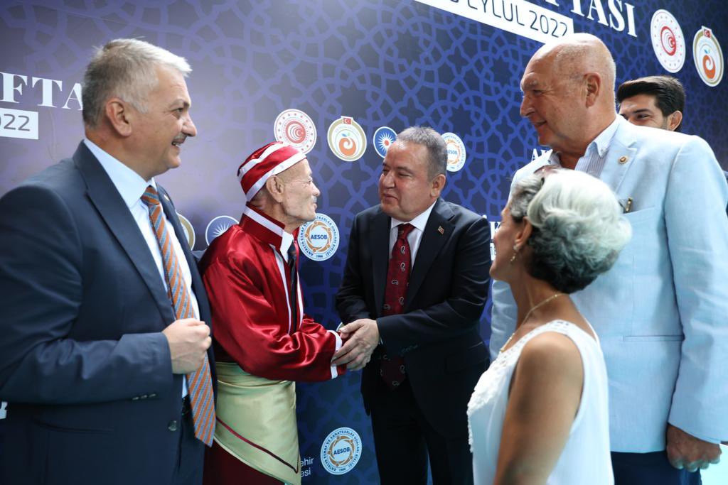 Muhittin Böcek