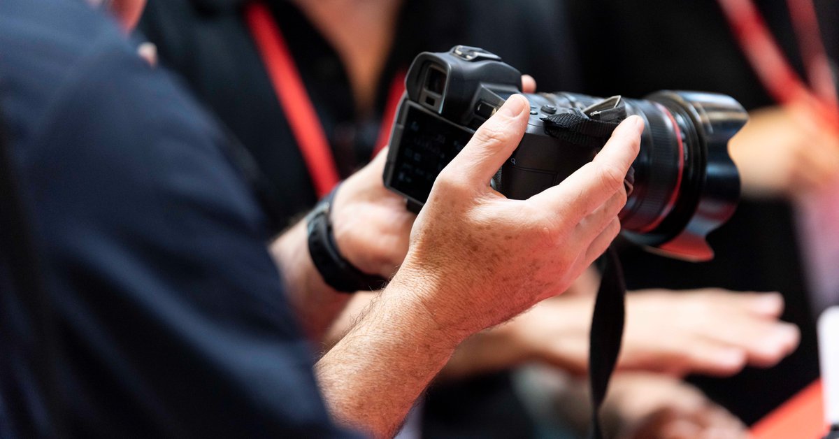 📣Salon de la Photo : retrouvez toutes les infos pratiques pour votre venue
Comment venir et où loger ? 👉 bit.ly/AccèsSalonPhoto
Des parcours adaptés à votre profil 👉 bit.ly/ParcoursSalonP…

📷 du 6 au 9 octobre !
📍 : Grande Halle de la Villette
🎟️ : bit.ly/Billet-SDLP2022