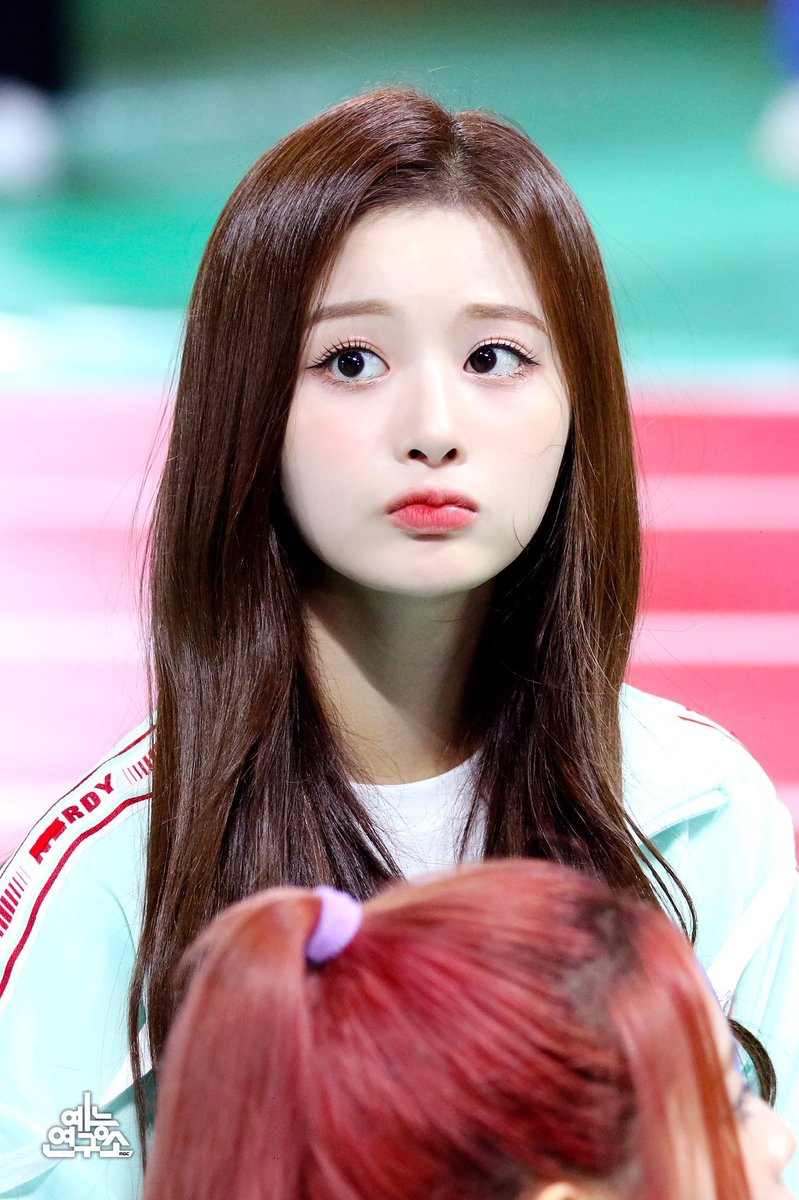 O126YOON's tweet photo. @MBC_entertain #2022아육대본방사수 #예능연구소 #엔믹스
짱믹스 계주 결승 진출 ෆ 
금요일에 한 설윤이 댄스스포츠��� 너무 좋았구 오늘 계주도 짱짱 빠이팅이야 ෆ 
아육대를 씹어먹는 미모…. 
아육대도 짱이구 엔믹스도 짱이당 .. 🥹😻🤍
우리 엔믹스 고생 많아떠요 본방사수 완료!🫶🏻 엔믹스 폴라 갖구 시퍼요.. https://t.co/M2McN8y3P0