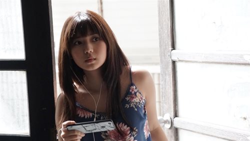 ST_PloyNarin's tweet photo. ㅤ
"Ddok ddok ddok... ayo bangun semuanya, katanya kalian hari ini sibuk?". Ujarnya sambil mengetuk pintu kamar. Tak mendengar jawaban, Ia pun bergegas membuka pintu. Dan seketika itu terlihat phi Max (@maxiiiiin_) baru beranjak dari kasurnya dengan rambut yang berantakan. 
ㅤ https://t.co/3XjQTYMC4q