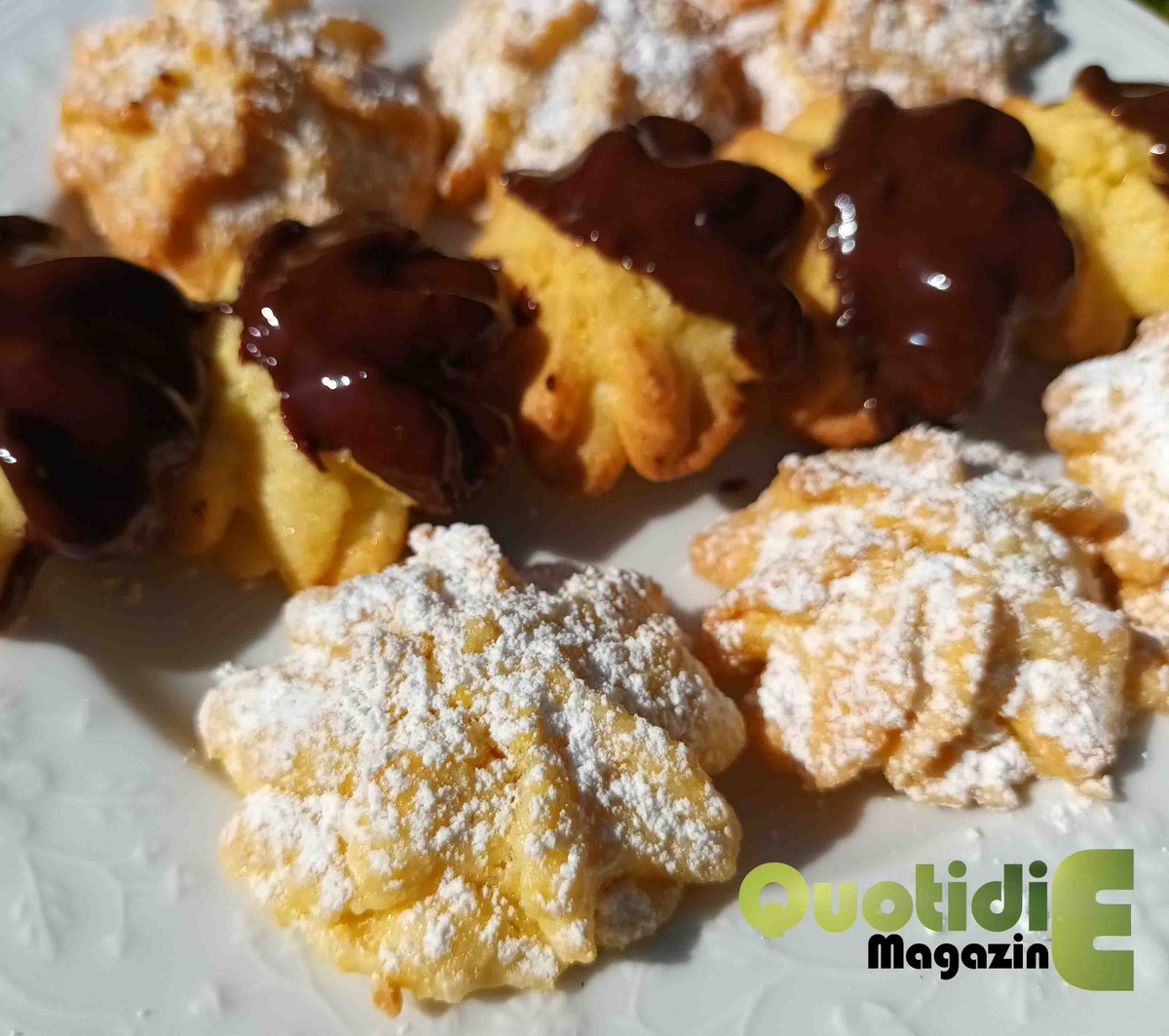 QuotidieMensile's tweet photo. BUONGIORNO COSI'
Biscotti senza glutine e senza burro al profumo di arancio e... un tocco di cioccolato... ovviamente firmati da @LauriSimona 
https://t.co/GMyKrqkXN1 
#quotidiemagazine #foodblogger #food #foodart #pastry #artebianca #whiteart #biscotti #glutenfree #senzaburro https://t.co/rpWXdJ4g4p