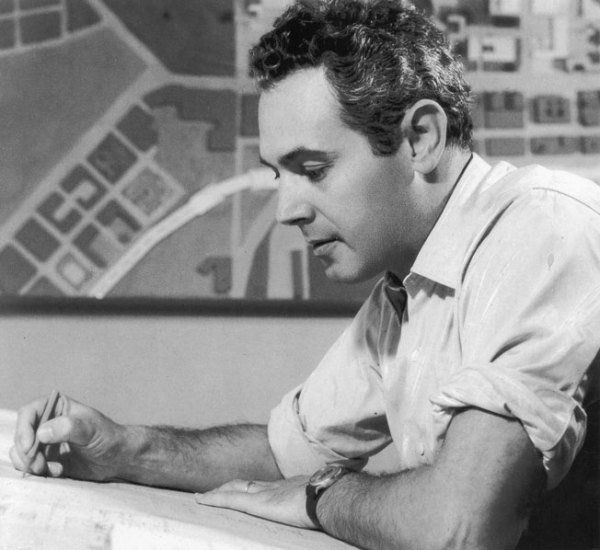 JoseLuisSTAP's tweet photo. #TalDiaComAvui 12 de setembre de 1989 mor l'arquitecte, urbanista i dissenyador Antoni Bonet Castellana. Membre #GATPAC i estudi #LeCorbusier, fundà #MIDVA #GrupoAustral. Autor @CanodromBCN, premi @fadbarcelona 1963 i #LaRicarda amenaçada per l'Aeroport. https://t.co/mxvkdNkWJN https://t.co/BPCsKHWsef