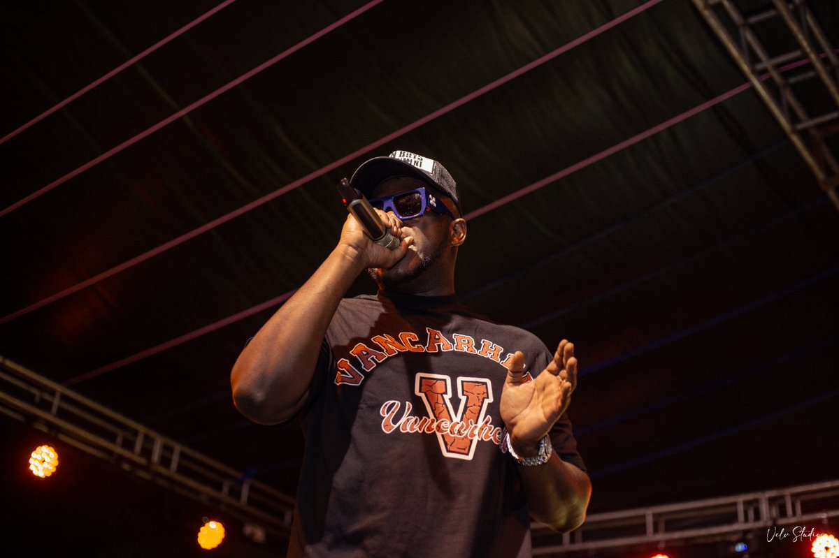 Fraikue1's tweet photo. AMG Medikal shot by me at UMaT SRC Week Celebration '22, "Fa ne f)m" #fanefom #srcweek22
@AmgMedikal 
@AmgMedikal 
@AmgMedikal https://t.co/UsJrQveP9X