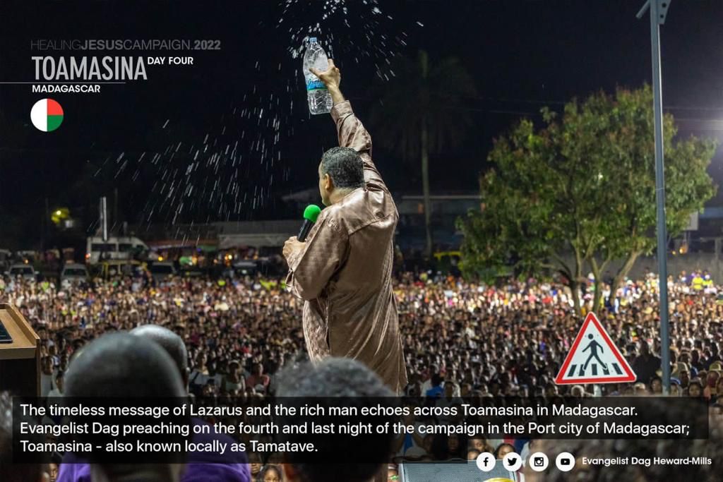 themakariosCH's tweet photo. #GOINTOTHEWORLD
To the glory of God, Evangelist Dag Heward-Mills has ended the crusade in Toamasina, the 1st of 3 cities to be visited in Madagascar. Brickaville is next!
.
.
.
#HealingJesus #HealingJesusCampaign #gointotheworld https://t.co/HxYtiXToGg