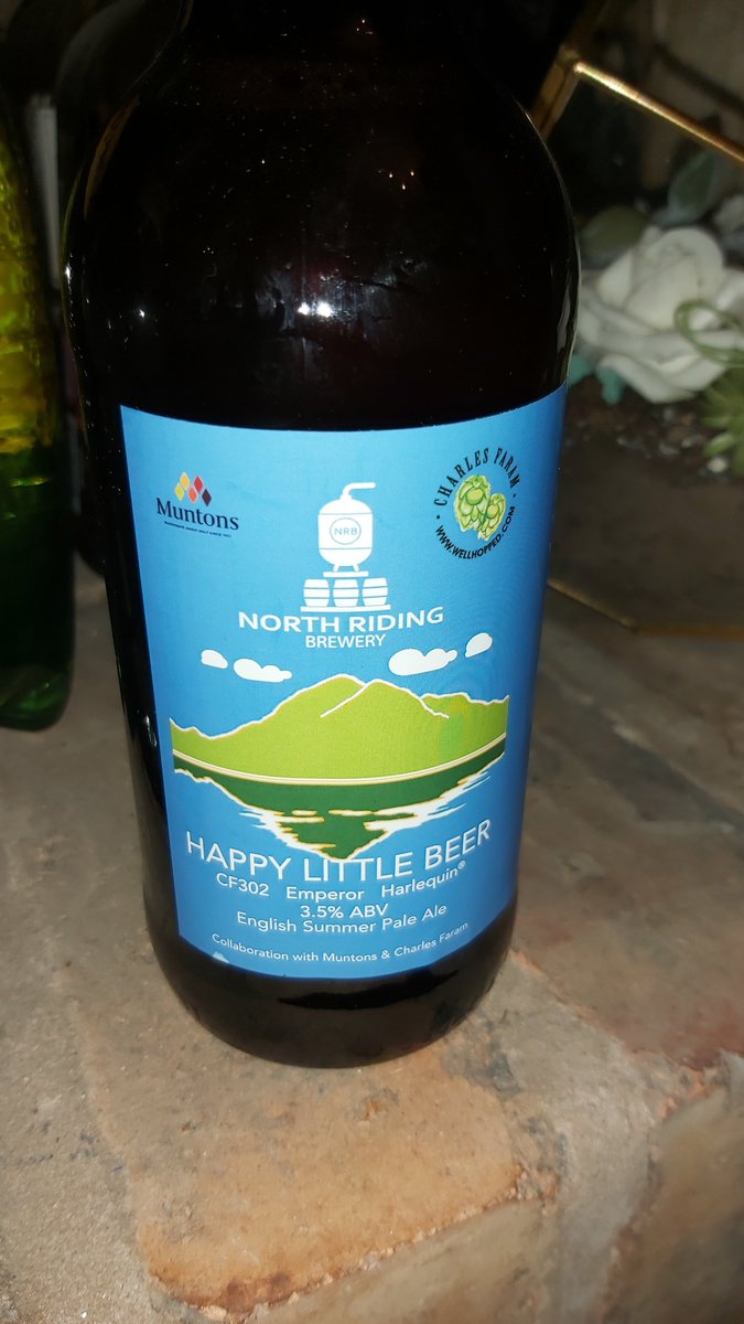 faramjamie's tweet photo. Absolutely loved this Happy Little Beer from @northridingbrew this weekend! A well-balanced fruit cocktail of a brew with shiny new CF302 @CharlesFaram #ExperimentalHop plus #Emperor and #Harlequin.
It's fascinating seeing how the new varieties work in blends, in particular. https://t.co/Z0BJnJMVTG