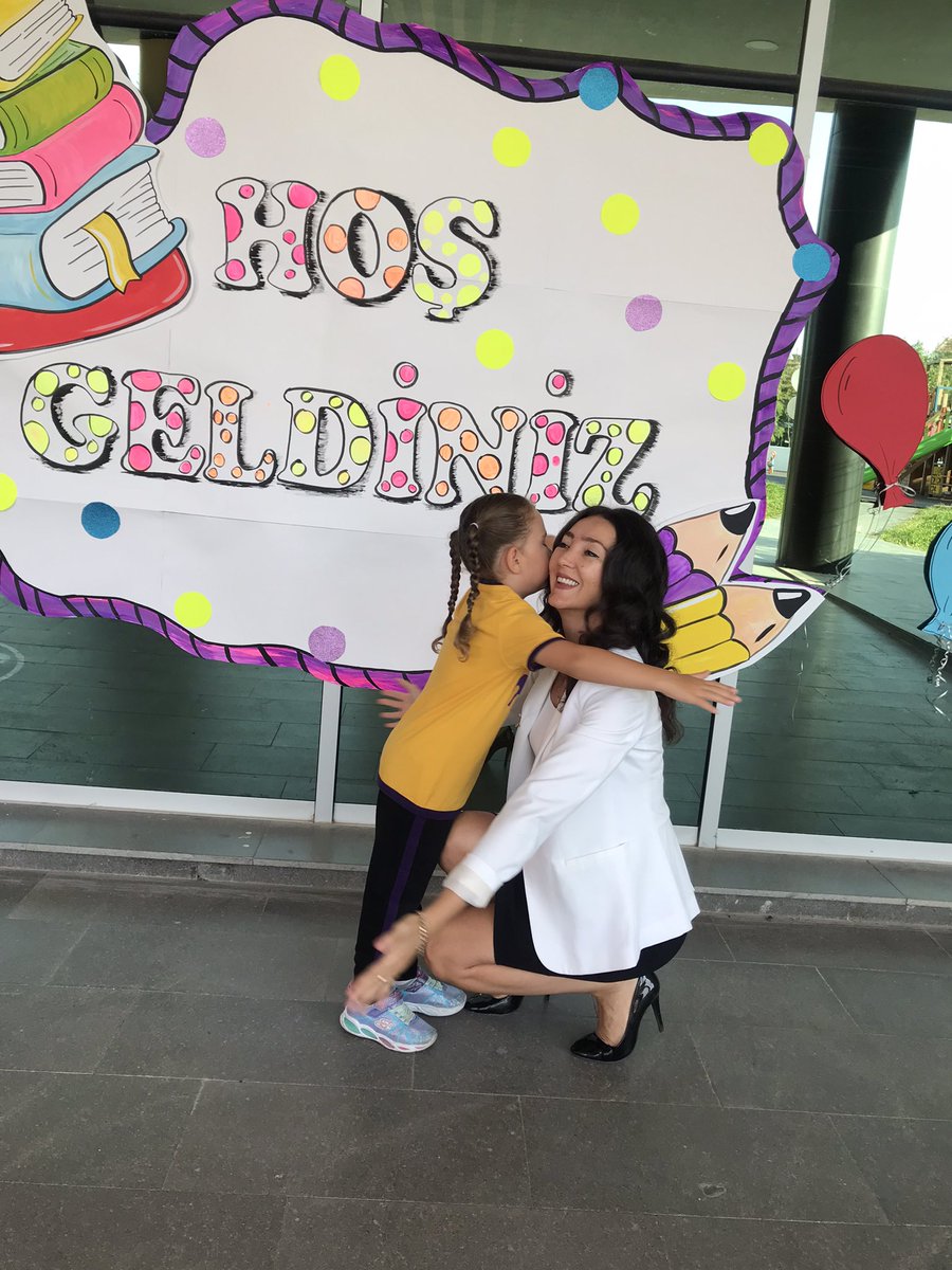FatmaKusat's tweet photo. En güzel Eylül sabahında gelişlerini hasretle beklediğimiz öğrencilerimizle kavuştuk, buluştuk.
Müthiş bir yıl olacak!
@mayakoleji #2022-2023eğitimöğretimyılı https://t.co/VbsTeM2Ww7