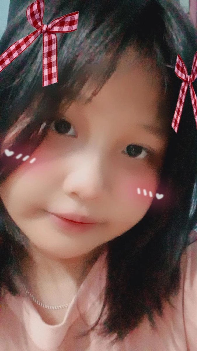 AnhChuh1's tweet photo. I only know she is either you or my girlfriend https://t.co/XD8abyzxWW