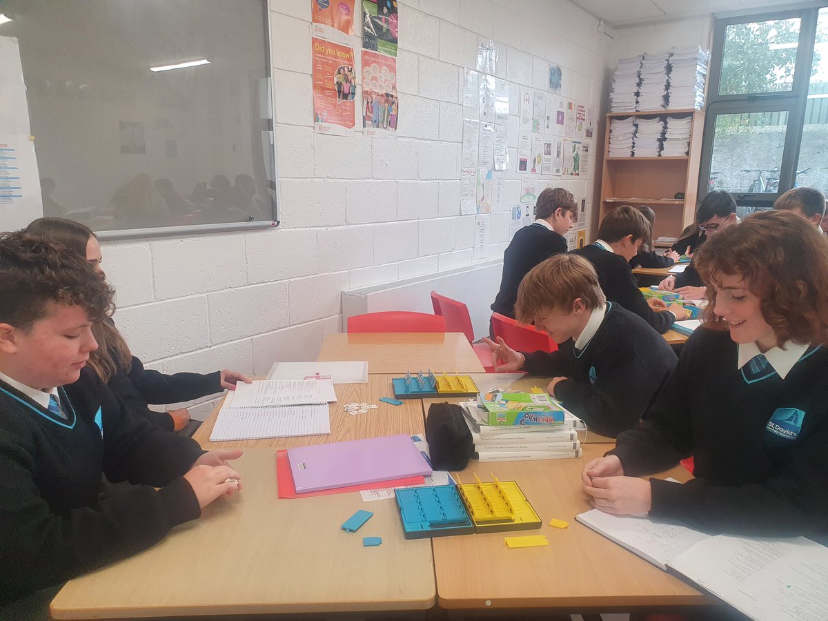 StDavidsSS's tweet photo. Our TY students practising their descriptions in French by playing Guess Who. A classic that just keeps on giving! #activemethodologies https://t.co/i7DC2093AB