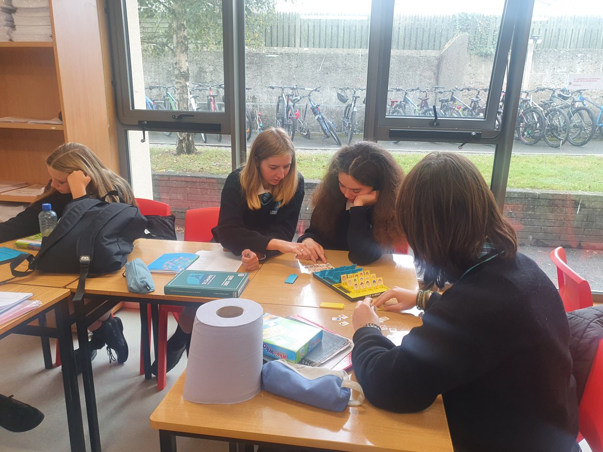 StDavidsSS's tweet photo. Our TY students practising their descriptions in French by playing Guess Who. A classic that just keeps on giving! #activemethodologies https://t.co/i7DC2093AB