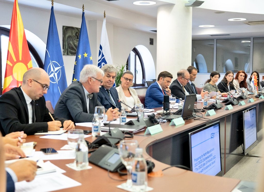 Bujar_O's tweet photo. 📍Preparing for a successful #CiO - #OSCE2023🇲🇰

2️⃣day intensive training has started for @MFA_MKD Task Force #Skopje &amp; @mission_vienna, conducted by CORE/IFSH - Hamburg. @IFSHHamburg https://t.co/vZsAe1APRk