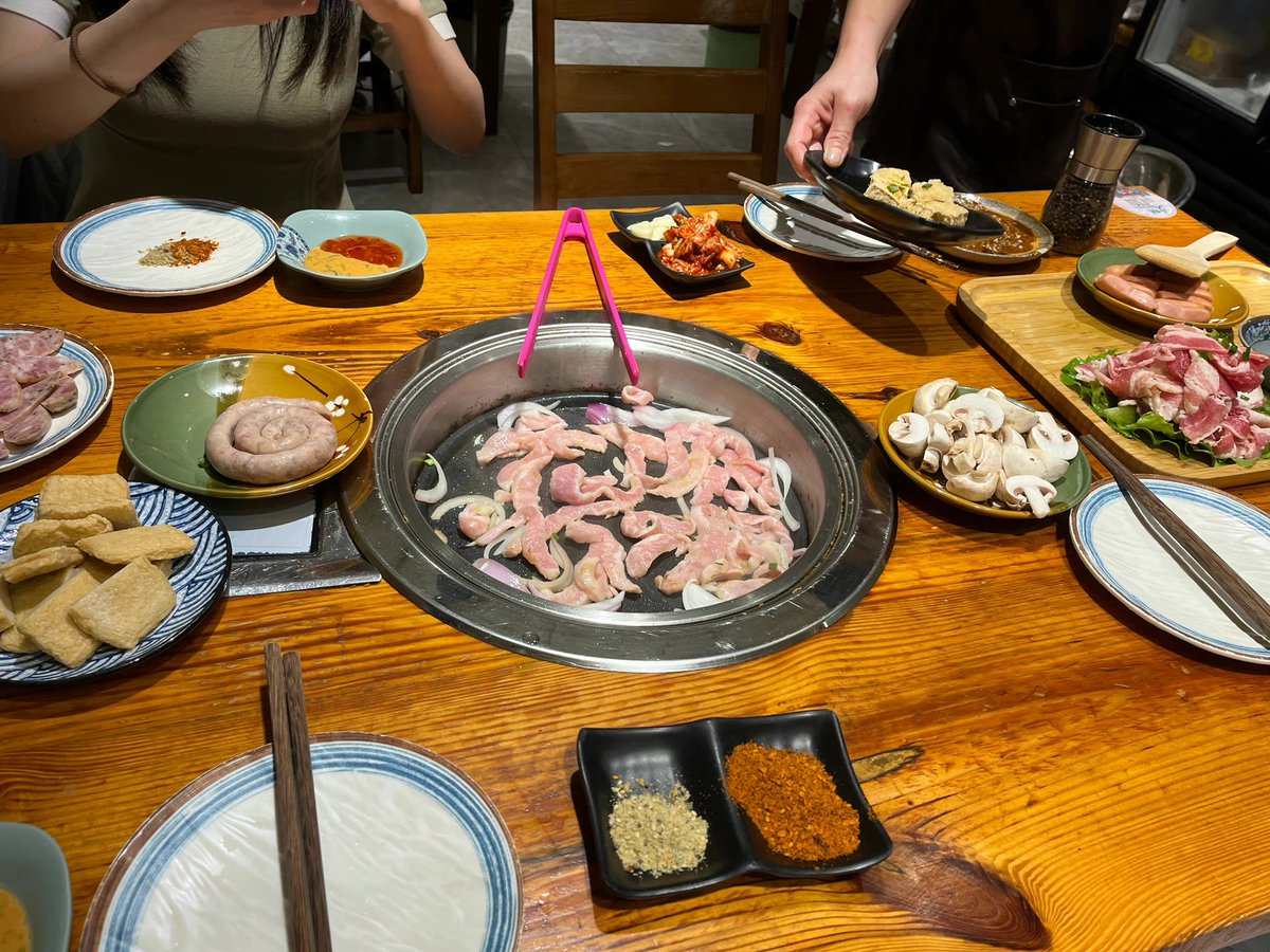 Komorebi9901's tweet photo. 吃饭时间到了 https://t.co/NQ5DfVCFFv