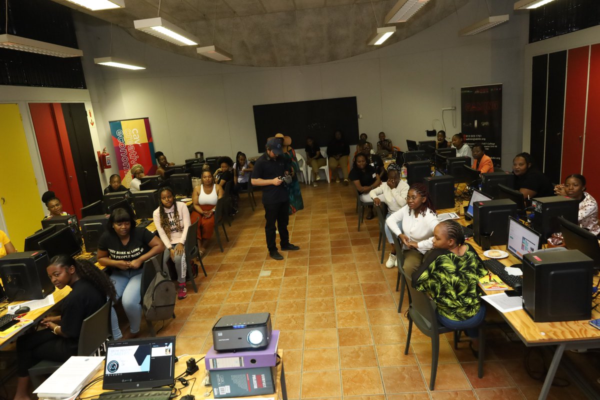ab4_ir's tweet photo. @ab4ir_sa in partnership with Cavβ Townships a project of the @goetheinstitut and @InspireAfricaG kicks off with the 2nd Cohort of Drone Divas. We are happy to announce that 26 township-based women will be starting their training today.
#ab4ir
#Umbocoder
#dronedivas https://t.co/noOVH8a1Ym