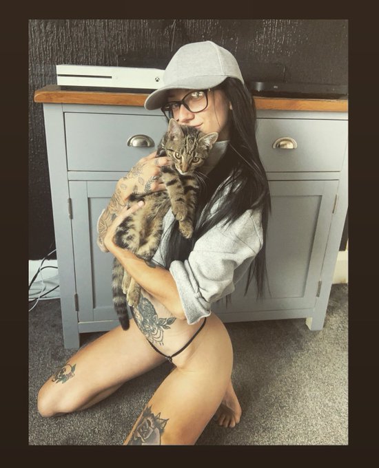 Do you like my pussy xo   @AdmireMeVIP https://t.co/Aj53JVdefW<a class="tags" target="_blank" title="On Twitter" href="/?out=eyJ0eXAiOiJKV1QiLCJhbGciOiJIUzUxMiJ9.eyJpYXQiOjE3MjIwMzU5OTIsImlzcyI6InR3cG9ybnN0YXJzLmNvbSIsIm5iZiI6MTcyMjAzNTk5MiwiZXhwIjoxNzUzNTcxOTkyLCJyZWRpcmVjdF91cmwiOiJodHRwczovL3R3aXR0ZXIuY29tL0FkbWlyZU1lVklQIn0.HEF6rY-EOXHWTwK1fJ3GjmelFPqHoju5kIg4LniRdi6_wKkciiOe3VKTWH5b02kUw0ZuwyE3FNMgrStH2ELg4Q">@AdmireMeVIP</a><a href="/tag/dmme"class="tags"><span>#dmme</span></a><a href="/tag/sellingcontent"class="tags"><span>#sellingcontent</span></a>