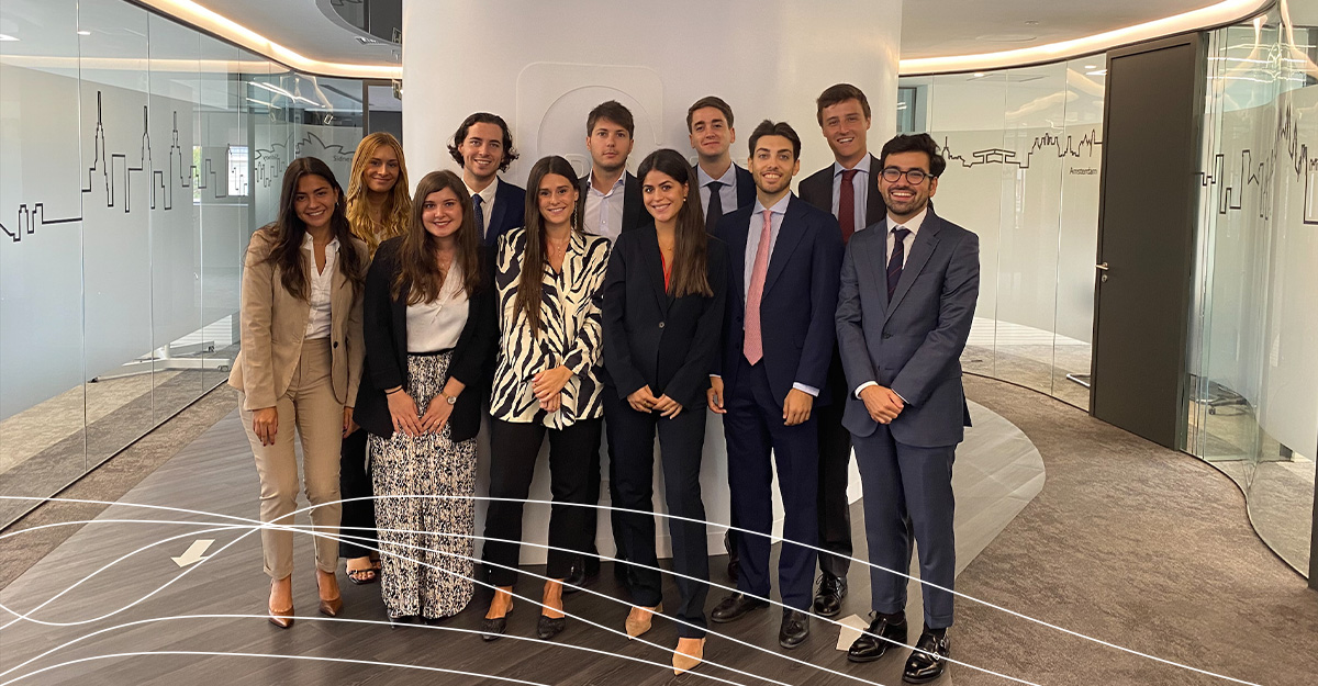DLA_Piper_Spain's tweet photo. Le damos la bienvenida a la nueva promoción de 
estudiantes del Máster de Acceso 2022-23. Futuros profesionales de la abogacía se incorporan a nuestros equipos para seguir formándose profesionalmente. ¡Estamos encantados de recibiros! #MAAinterns #proudtobeDLAPiper #somosDLAPiper https://t.co/IkkGr94EWf