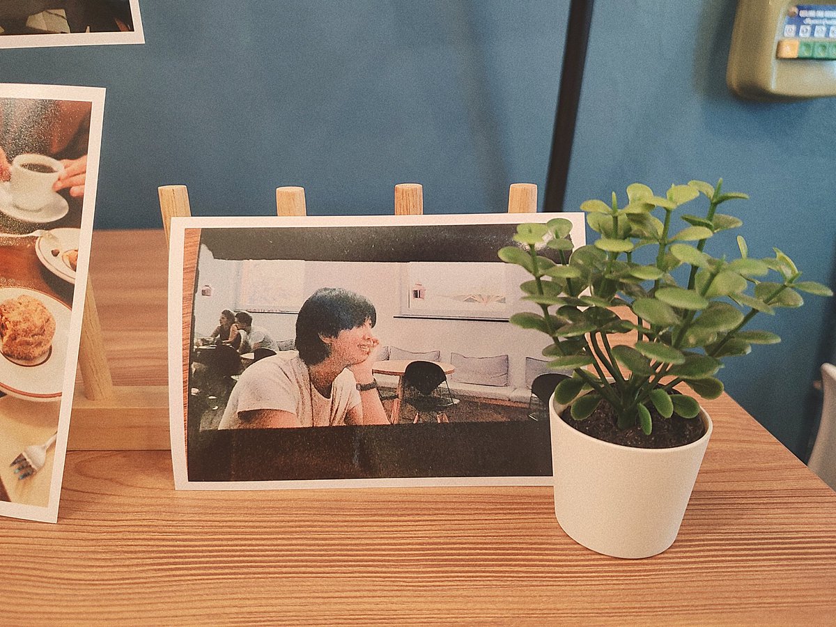 Sunflow01748991's tweet photo. ... ☁️☁️☁️🌙☁️☁️☁️ ...
: 🌻💜 คาแฟ่ดูอบอวนไปด้วยความน่ารัก
และความอบอุ่นของพี่นัมมากๆ
มุมถ่ายรูปก็สวย กอว.ก็น่ารัก 🥰
#HappyBirthdayNamjoon
#StayRightNextTo_RM https://t.co/AF5K62V28U