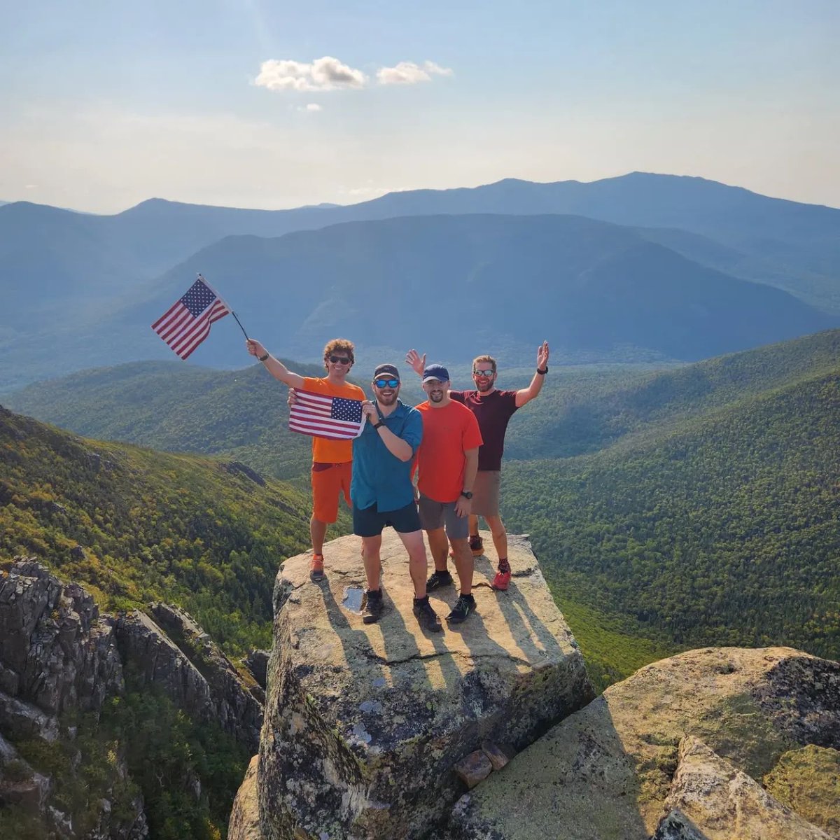 whitemts's tweet photo. The Flags on the 48 event was held yesterday. Hikers place flags during this annual event on the summits of the 48 4,000 foot peaks in the White Mountains in remembrance of 9/11.
π·: @the.orangeman (Pemi Loop) #flagsonthe48 #MountainMonday #WhiteMountains https://t.co/z2w4AlmgbK