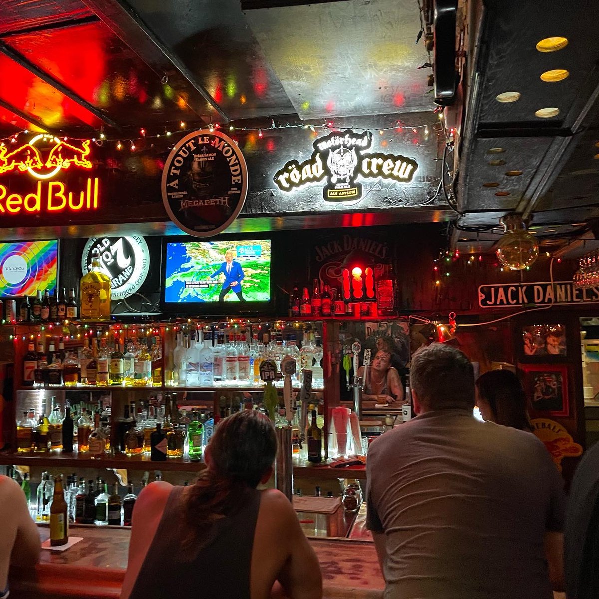 Hollywood, baby! 

Coming to the home stretch now, but had an incredible week in LA - a chance to screen our film, meet some amazing filmmakers and try to take it all in!

Universal Studios, we’re on our way..