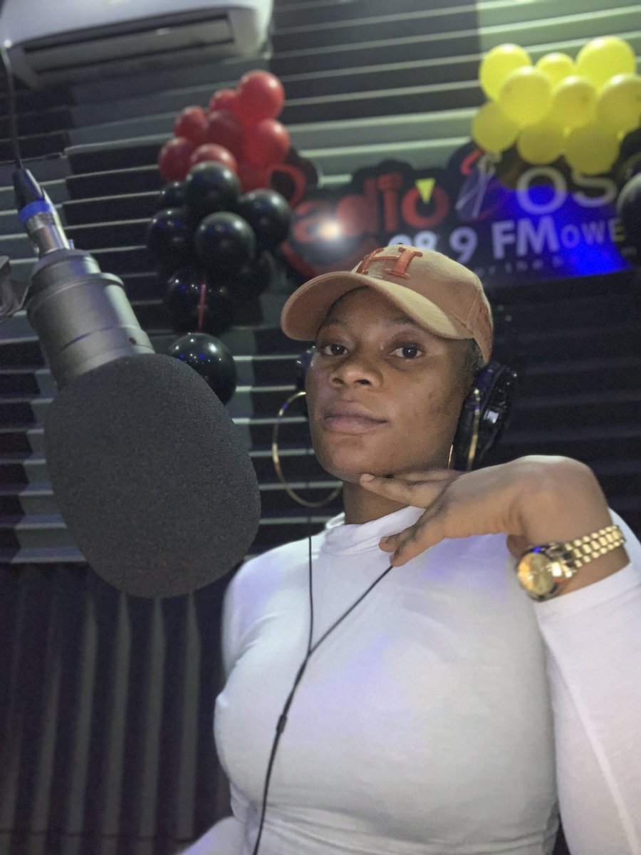 realmiriamcole's tweet photo. It’s time to Chill on #dalounge on @bossradio989FM with the Awesome girl https://t.co/kyOtGqQwz3