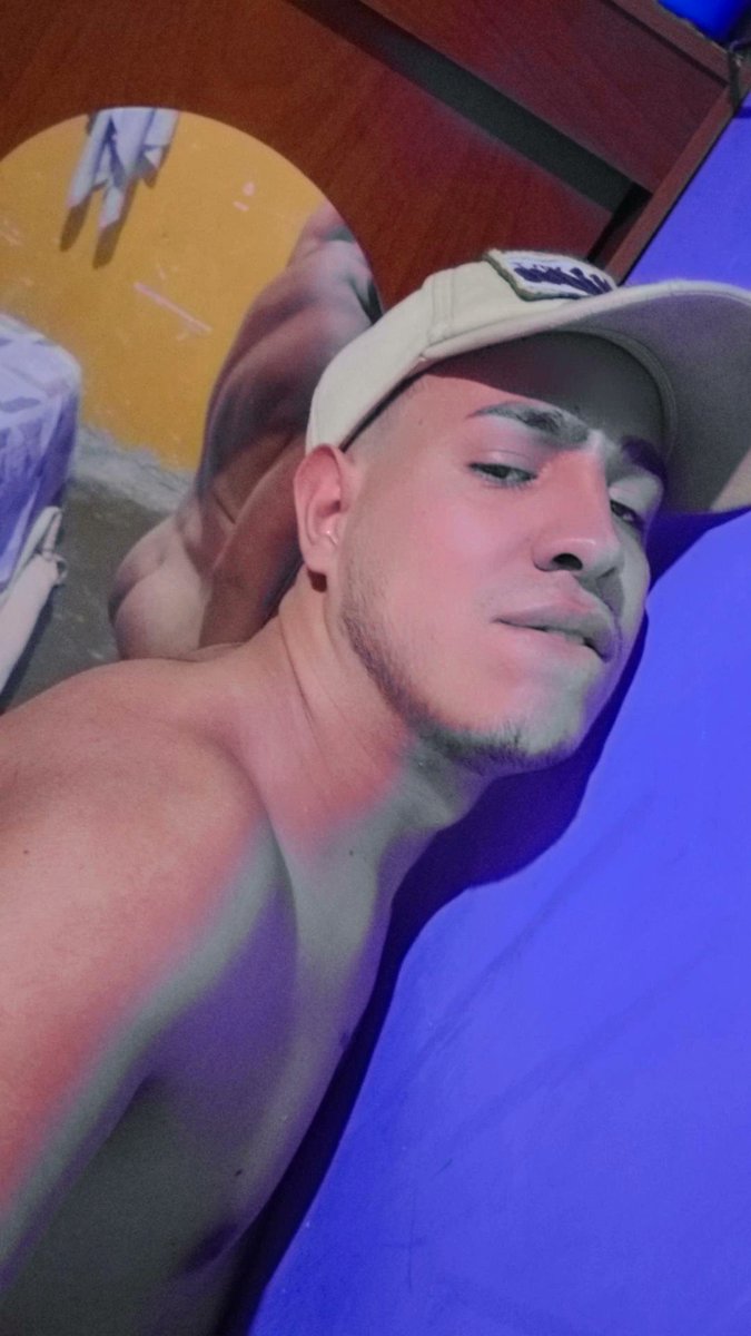 Jam41305749's tweet photo. Feliz inicio de semana😈😘
#RT https://t.co/drle1p6FhK