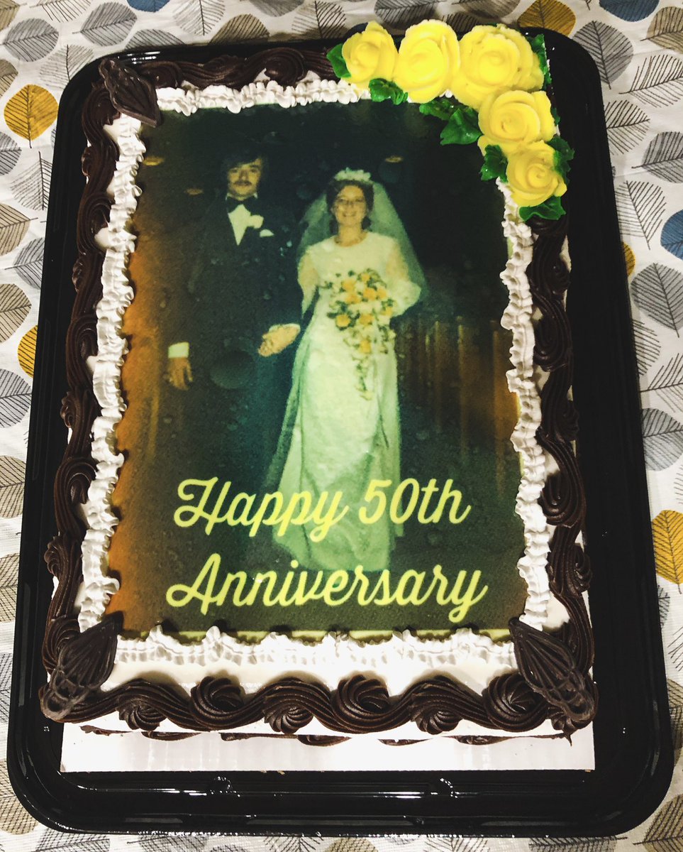 littleleah78's tweet photo. Came to visit my folks for their 50th anniversary. I haven’t seen them in person since 2017. Today we go home and you can bet your ass I cried like a little bitch. #MyParentsAreCoolAF #GoodbyesSuck https://t.co/NbnuvJkhuS