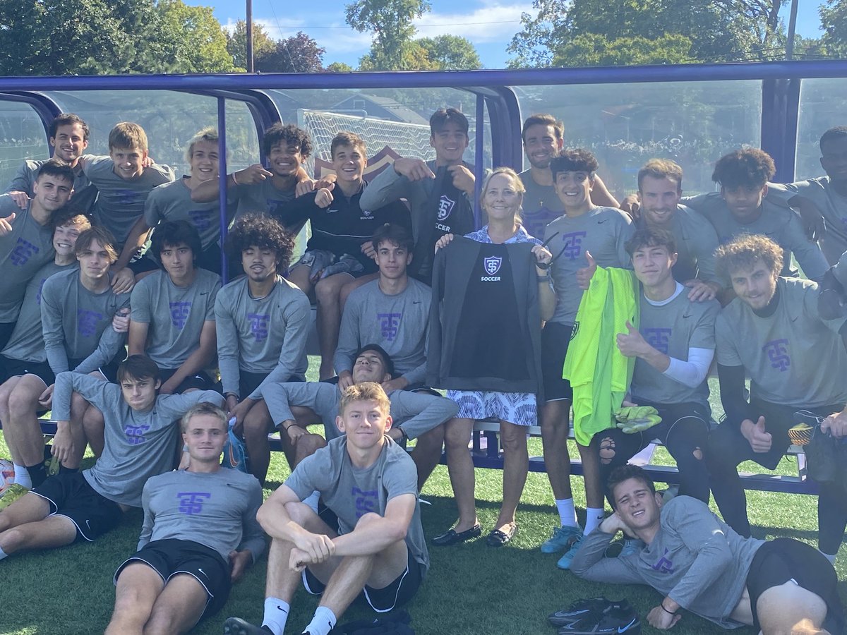 TommieMSoccer's tweet photo. Our Faculty Athletics Rep (FAR) Dr Mary Daugherty shared with the boys this morning tips on a successful student athlete experience - one of the many people that make St. Thomas special! #RollToms #PrideintheProcess https://t.co/FNK7ifT1Q8