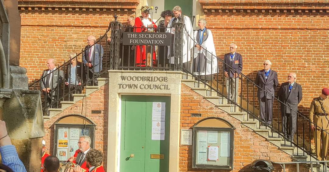 CroPage's tweet photo. Wonderful to take part in the Proclamation Ceremonies in both #Ipswich and #Woodbridge yesterday. A moving ceremony, both on the large and small scales, and clearly one that engaged a lot of people
#ProclamationCeremony #KingCharlesIII https://t.co/gp9QNPuD9b