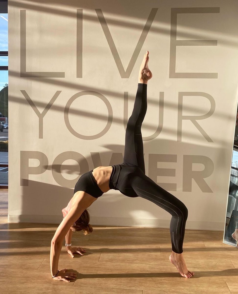 CorePowerYoga's tweet photo. It's National Yoga Month! We encourage you to be mindful each day of how you #LiveYourPower, whether it's getting to your mat or practicing gratitude.
📷Raven N.
📷Danielle, Barry J., Charles R
📷Alyssa https://t.co/K0vzqtF1KT