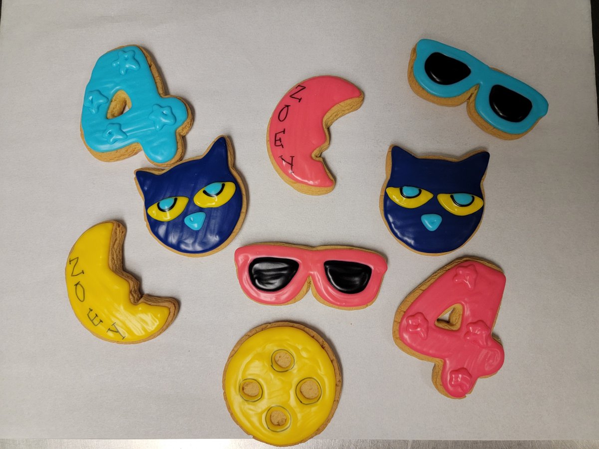 cimarronfastop's tweet photo. Happy 4th Birthday, Zoey! 

#Cookies #Bakery #CimarronBakery #BakeryatCimarron #Cute #Owl #Moon #Treats #Birthday https://t.co/iqJxJthcW5