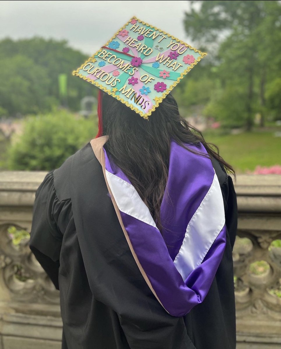 imtiffanyblair's tweet image. I also want to add that Taylor’s songwriting really inspired me and I started writing poems and songs because of her. It’s been one of the best outlets for me since I was a teenager. I even published a poetry book this year! So thank you, Taylor, for helping me discover it.