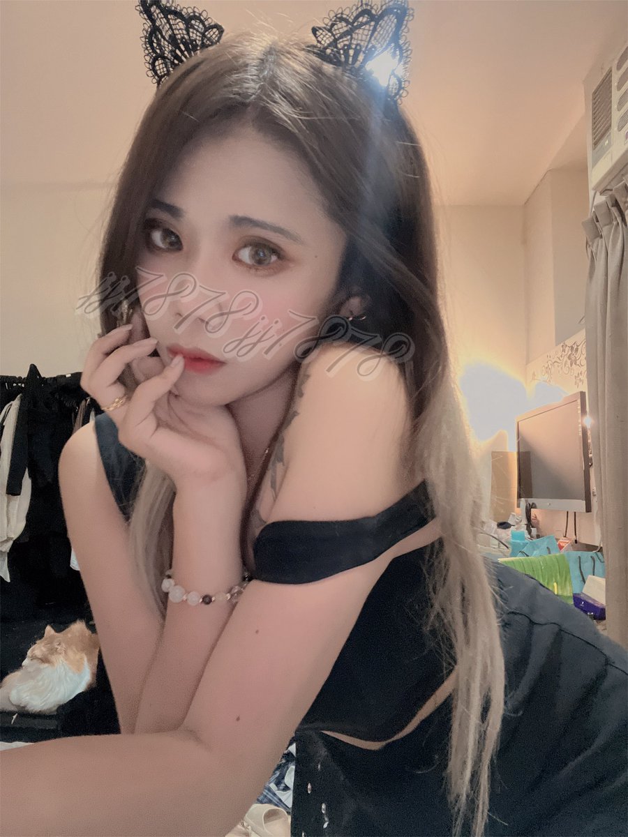 jj7878jj7878's tweet photo. 大橘鵝子負責賣萌
主人我負責賣騷..？ https://t.co/G8w9GXhSoZ