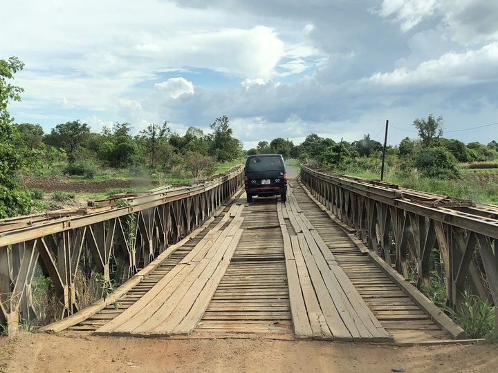fatsanigunya1's tweet photo. The other two include:
#Kasungu to #Mkanda (Mchinji) via Mwase and finally, the #Chantulo (Mangochi) to #Khwisa Balaka via #Nankumba, Eastern #Bwanje ( Ntcheu)
The roads are going to improve connectivity for an #agro-based economy that #Malawi is, apart from creating employment https://t.co/duLzAFW1Ll