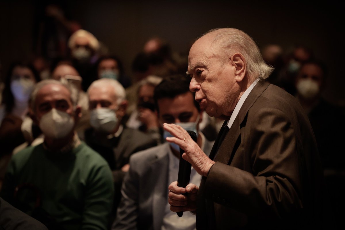 3CatInfo's tweet photo. Jordi Pujol, ingressat a l'Hospital de Sant Pau per una afecció neurològica lleu https://t.co/xPBOXqN8OB https://t.co/ux4lBSAcSN