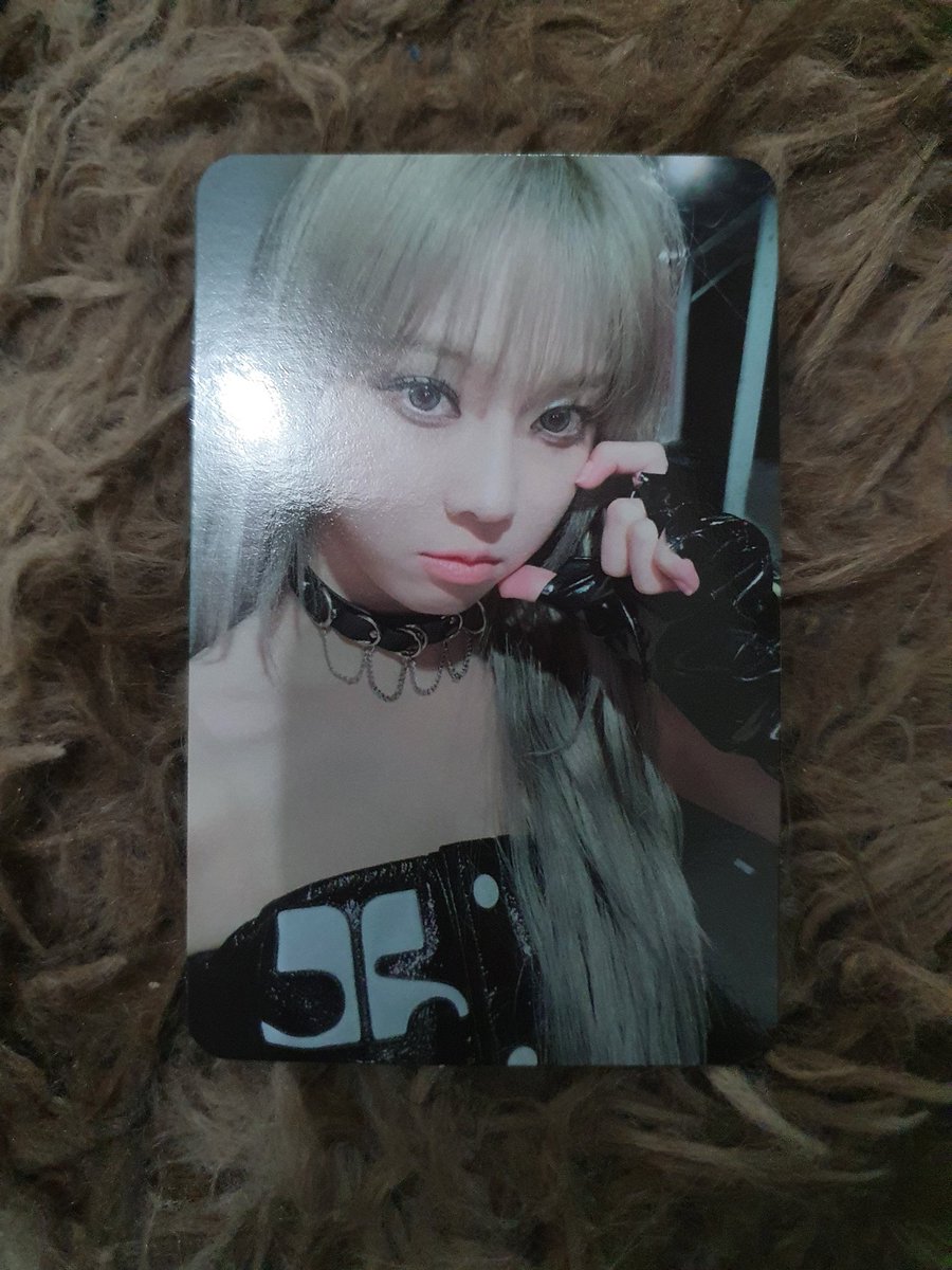 joohy4un's tweet photo. feedback positivo para @BobohuStore que fez ceg dessa winter. foi a primeira ceg que eu participei e fico mt feliz que tenha dado tudo certo, muito obrigada 💛

#feedbackbobohu https://t.co/jpOBPZZecw