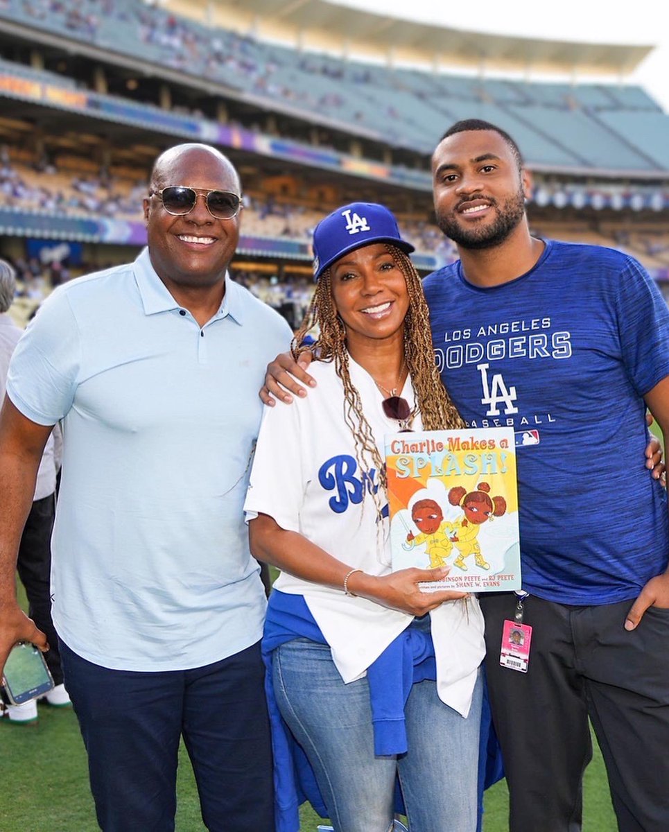 hollyrpeete's tweet photo. Happy Monday! Thanks to everyone who purchased our new book #CharlieMakesASplash!
💦📚👦🏽👧🏽🐶
So proud of my son &amp; co author @Rjackson1017 
I see many are also getting it’s companion title #MyBrotherCharlie 🙏🏾💙 #Autism #AutismAcceptance https://t.co/0QC1E2KvHP 📸 @JonSooHooPics https://t.co/8Qehbawky0